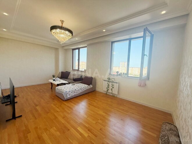 Продаётся 3-комн. новостройка 96 м², м. Нефтчиляр, photo 3 from 17