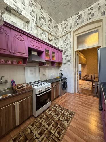 İcarəyə verilir 2 otaqlı köhnə tikili 65 m², 28 May m., photo 1 from 14