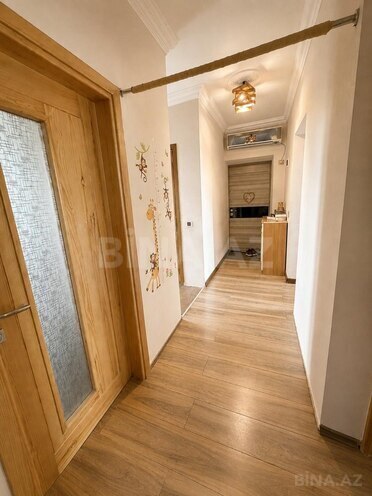 Satılır 3 otaqlı köhnə tikili 75 m², Bakıxanov q., photo 1 from 15