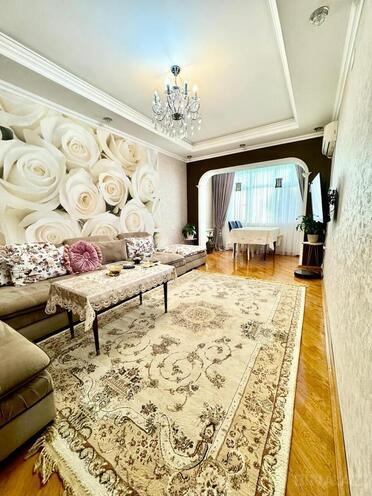 Продаётся 3-комн. вторичка 100 м², м. Ахмедлы, photo 1 from 13