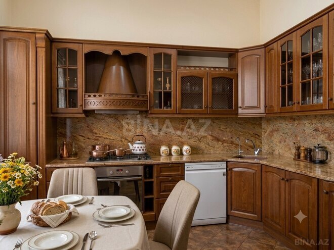Продаётся 11-комн. дом/дача 570 м², м. Насими, photo 8 from 10