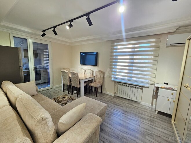 Satılır 2 otaqlı köhnə tikili 35 m², Qara Qarayev m., photo 3 from 22