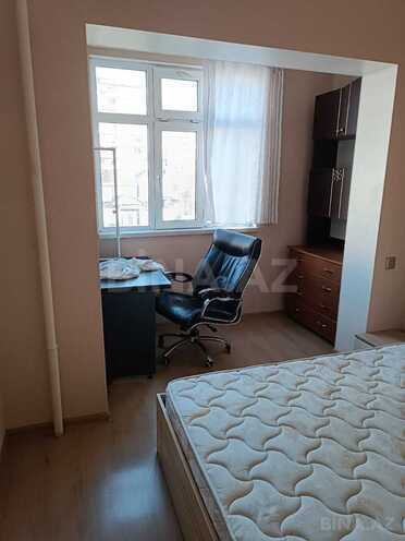 Продаётся 2-комн. вторичка 45 м², м. Ази Асланов, photo 8 from 18