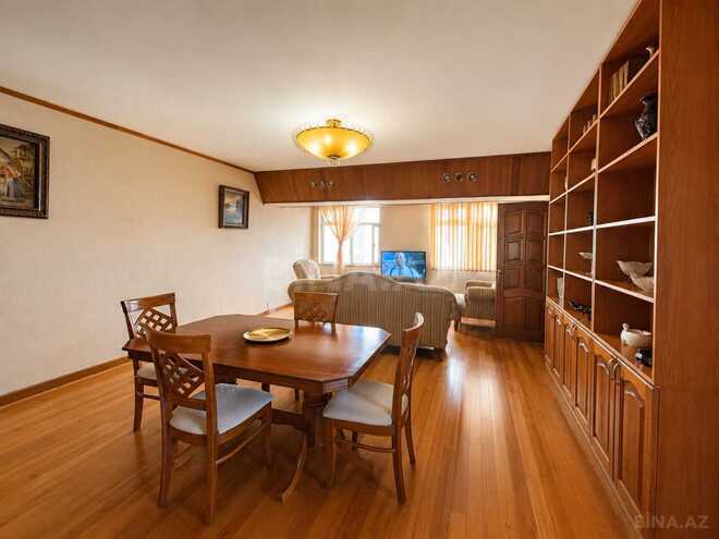 Satılır 3 otaqlı köhnə tikili 72 m², 28 May m., photo 4 from 28