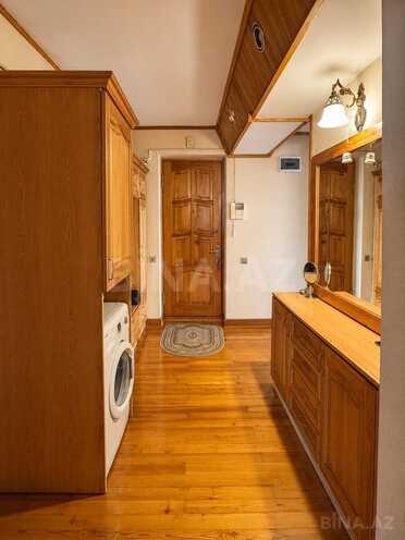 Satılır 3 otaqlı köhnə tikili 72 m², 28 May m., photo 18 from 28