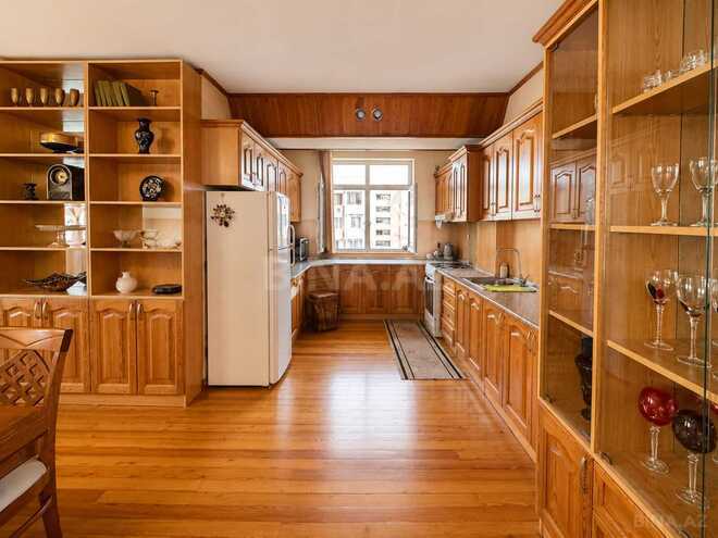 Satılır 3 otaqlı köhnə tikili 72 m², 28 May m., photo 19 from 28