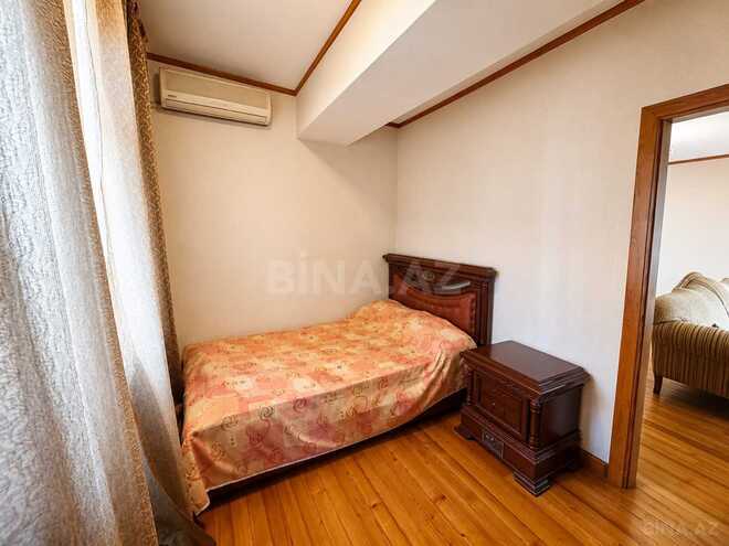 Satılır 3 otaqlı köhnə tikili 72 m², 28 May m., photo 11 from 28
