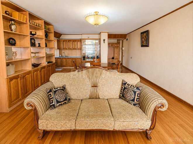 Satılır 3 otaqlı köhnə tikili 72 m², 28 May m., photo 12 from 28