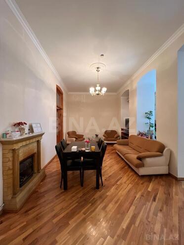Сдается 3-комн. вторичка 110 м², м. Ичеришехер, photo 1 from 14