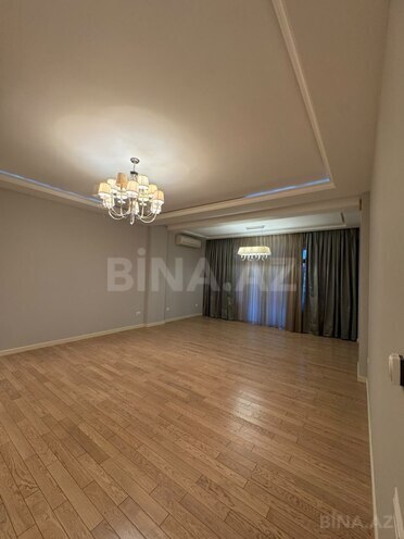 Продаётся 4-комн. новостройка 220 м², м. Иншаатчылар, photo 3 from 12