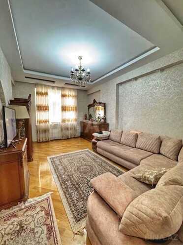 Продается 3-комн. новостройка 95 м², м. Ази Асланов, photo 1 from 17