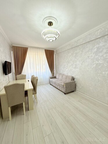 Продаётся 2-комн. новостройка 42 м², Абшеронcкий  р., photo 1 from 14