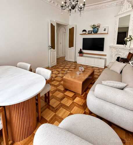 Satılır 3 otaqlı köhnə tikili 70 m², Nəsimi r., photo 4 from 10
