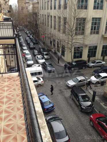 İcarəyə verilir 1 otaqlı köhnə tikili 60 m², Sahil m., photo 11 from 13