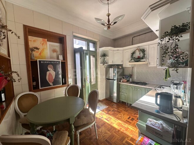 İcarəyə verilir 1 otaqlı köhnə tikili 60 m², Sahil m., photo 1 from 13