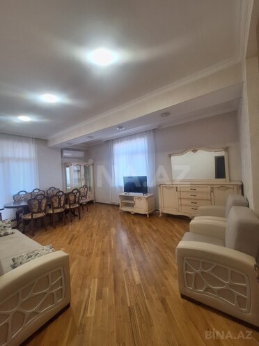 İcarəyə verilir 3 otaqlı yeni tikili 125 m², İnşaatçılar m., photo 10 from 30