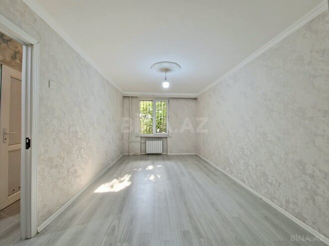 Продается 2-комн. вторичка 55 м², м. Нефтчиляр, photo 1 from 14