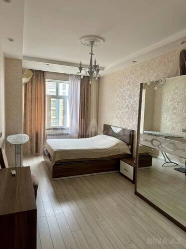 Продается 3-комн. новостройка 77 м², м. Кара Караев, photo 4 from 15