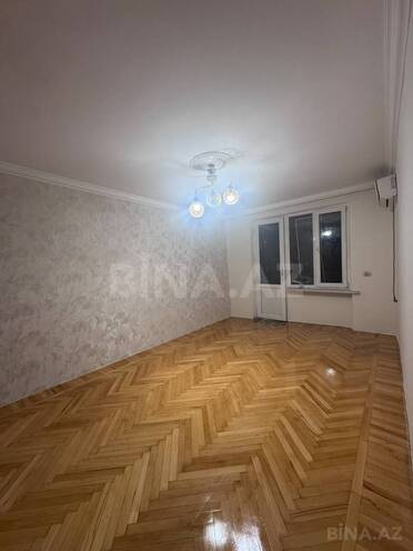 Satılır 2 otaqlı köhnə tikili 55 m², İnşaatçılar m., photo 17 from 19