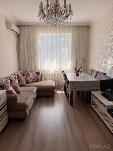 Продаётся 2-комн. вторичка 60 м², м. Ази Асланов, photo 1 from 12