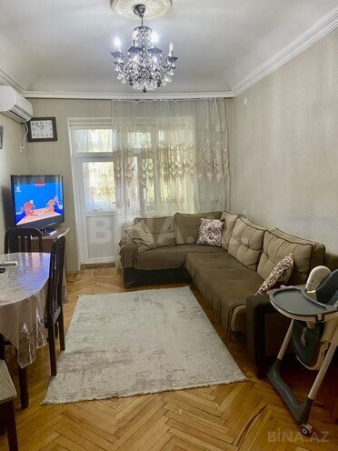 Satılır 4 otaqlı köhnə tikili 75 m², Xalqlar Dostluğu m., photo 3 from 12