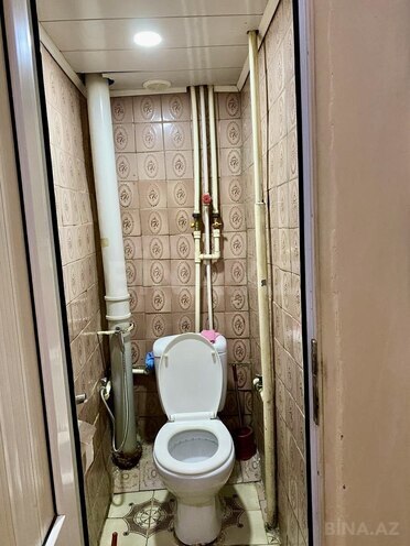 Satılır 4 otaqlı köhnə tikili 75 m², Xalqlar Dostluğu m., photo 11 from 12