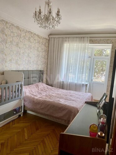 Satılır 4 otaqlı köhnə tikili 75 m², Xalqlar Dostluğu m., photo 5 from 12