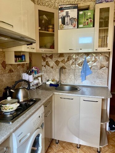 Satılır 4 otaqlı köhnə tikili 75 m², Xalqlar Dostluğu m., photo 9 from 12