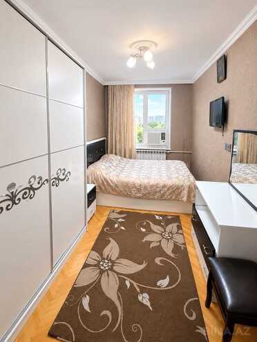 Продаётся 3-комн. вторичка 75 м², м. Ази Асланов, photo 4 from 11