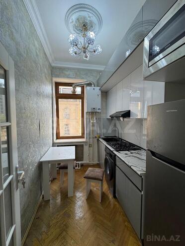 Satılır 2 otaqlı köhnə tikili 45 m², Bayıl q., photo 4 from 18