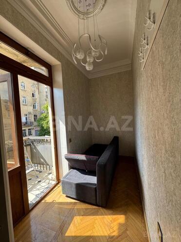Satılır 2 otaqlı köhnə tikili 45 m², Bayıl q., photo 3 from 18