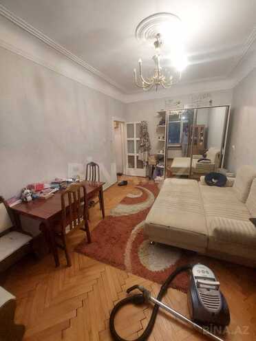 Satılır 1 otaqlı köhnə tikili 35 m², Nizami m., photo 3 from 11