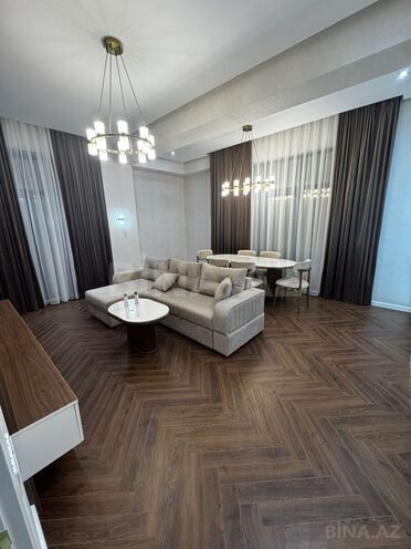 Сдаётся 3-комн. новостройка 125 м², Насиминский  р., photo 1 from 16