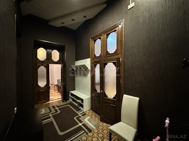 Satılır 6 otaqlı köhnə tikili 250 m², Sahil m., photo 22 from 31
