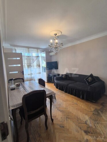 Satılır 2 otaqlı köhnə tikili 55 m², İnşaatçılar m., photo 8 from 9