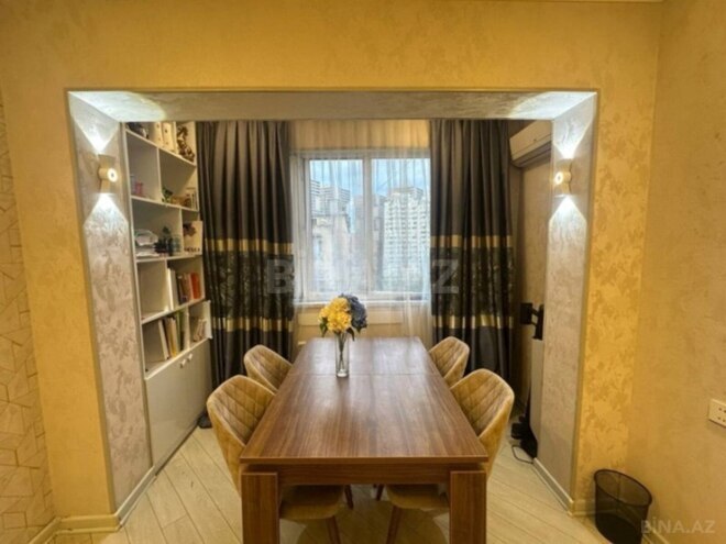 Продается 3-комн. вторичка 90 м², Ясамальский р., photo 8 from 17