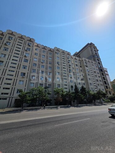 Продаётся 2-комн. вторичка 60 м², м. Низами, photo 1 from 10