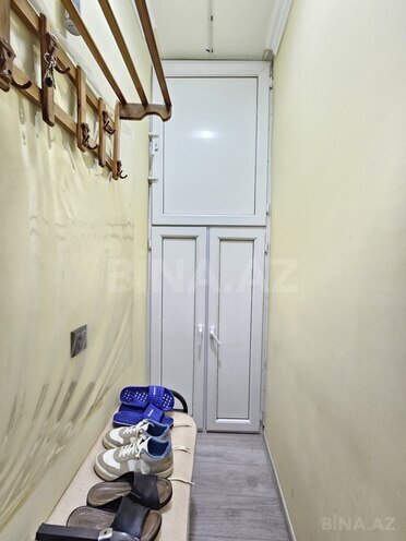 Satılır 3 otaqlı köhnə tikili 75 m², İnşaatçılar m., photo 18 from 27