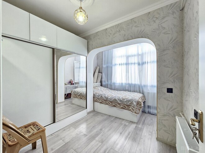 Satılır 3 otaqlı köhnə tikili 75 m², İnşaatçılar m., photo 9 from 27