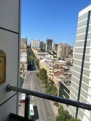 Сдаётся 2-комн. новостройка 103 м², м. Низами, photo 18 from 20