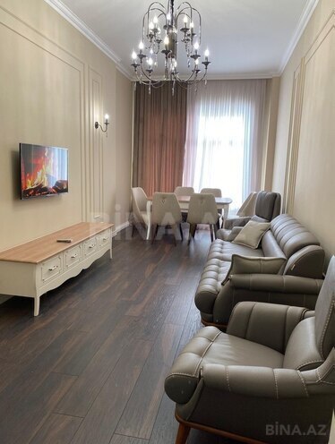 Сдаётся 2-комн. новостройка 80 м², м. 8 ноября, photo 1 from 14