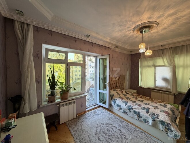 Satılır 4 otaqlı köhnə tikili 100 m², Xalqlar Dostluğu m., photo 11 from 23