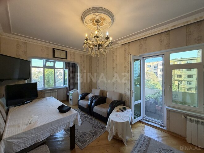 Satılır 4 otaqlı köhnə tikili 100 m², Xalqlar Dostluğu m., photo 5 from 23
