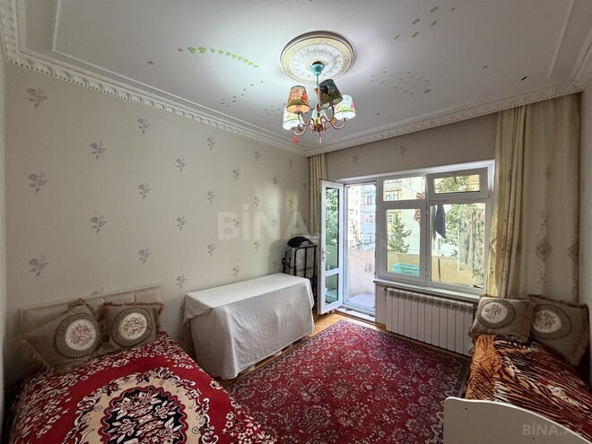 Satılır 4 otaqlı köhnə tikili 100 m², Xalqlar Dostluğu m., photo 12 from 23