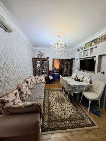 Продается 3-комн. вторичка 70 м², м. 20 января, photo 3 from 16