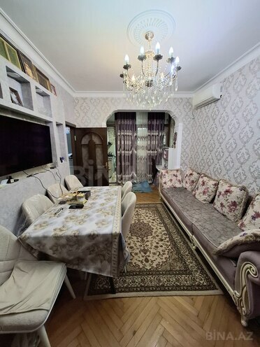 Продается 3-комн. вторичка 70 м², м. 20 января, photo 1 from 16