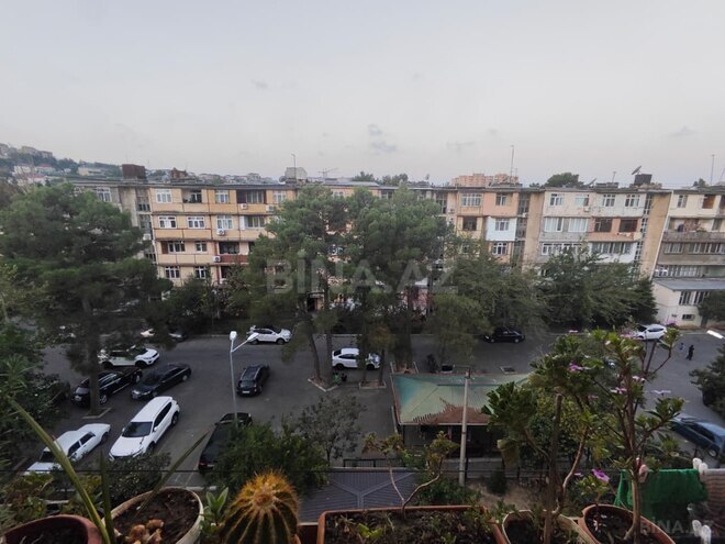 Satılır 4 otaqlı köhnə tikili 83 m², Bakıxanov q., photo 19 from 20