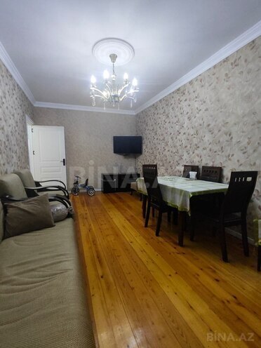 Satılır 4 otaqlı köhnə tikili 83 m², Bakıxanov q., photo 1 from 20