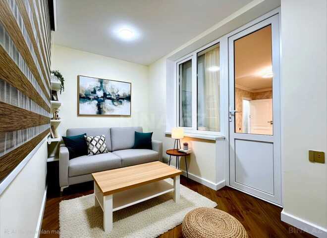 Продаётся 3-комн. вторичка 65 м², м. Кара Караев, photo 5 from 11