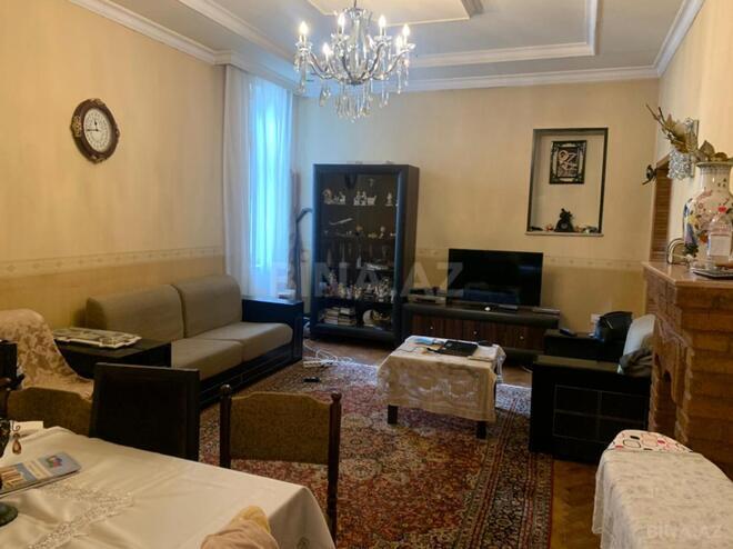 Продается 3-комн. вторичка 80 м², м. 28 мая, photo 1 from 13